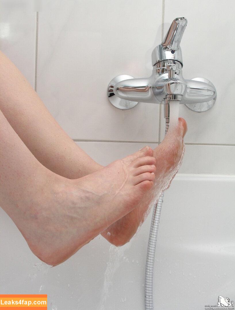 Footlovegirls /  leaked photo photo #0606