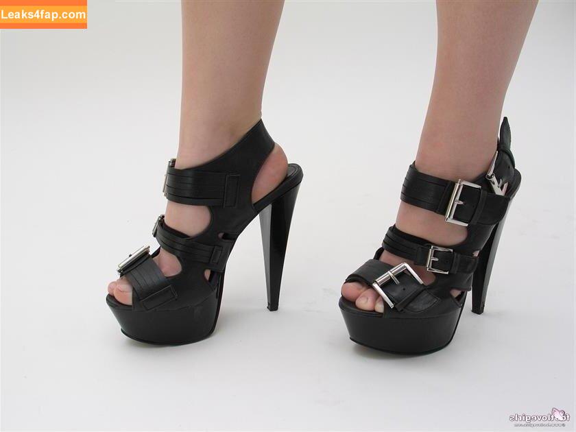 Footlovegirls /  leaked photo photo #0656
