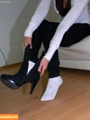 Footlovegirls photo #0094