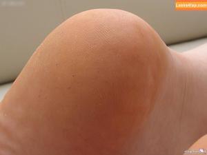 Footlovegirls photo #0290