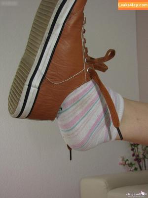 Footlovegirls photo #0581