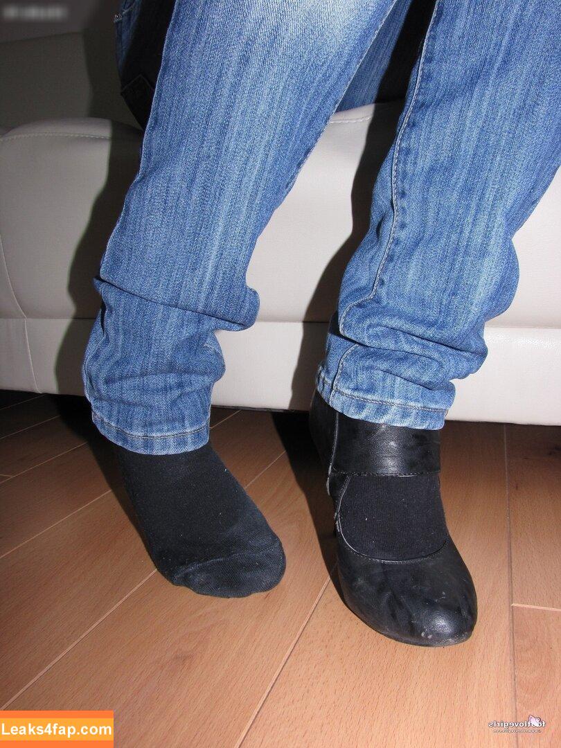 Footlovegirls /  leaked photo photo #1062