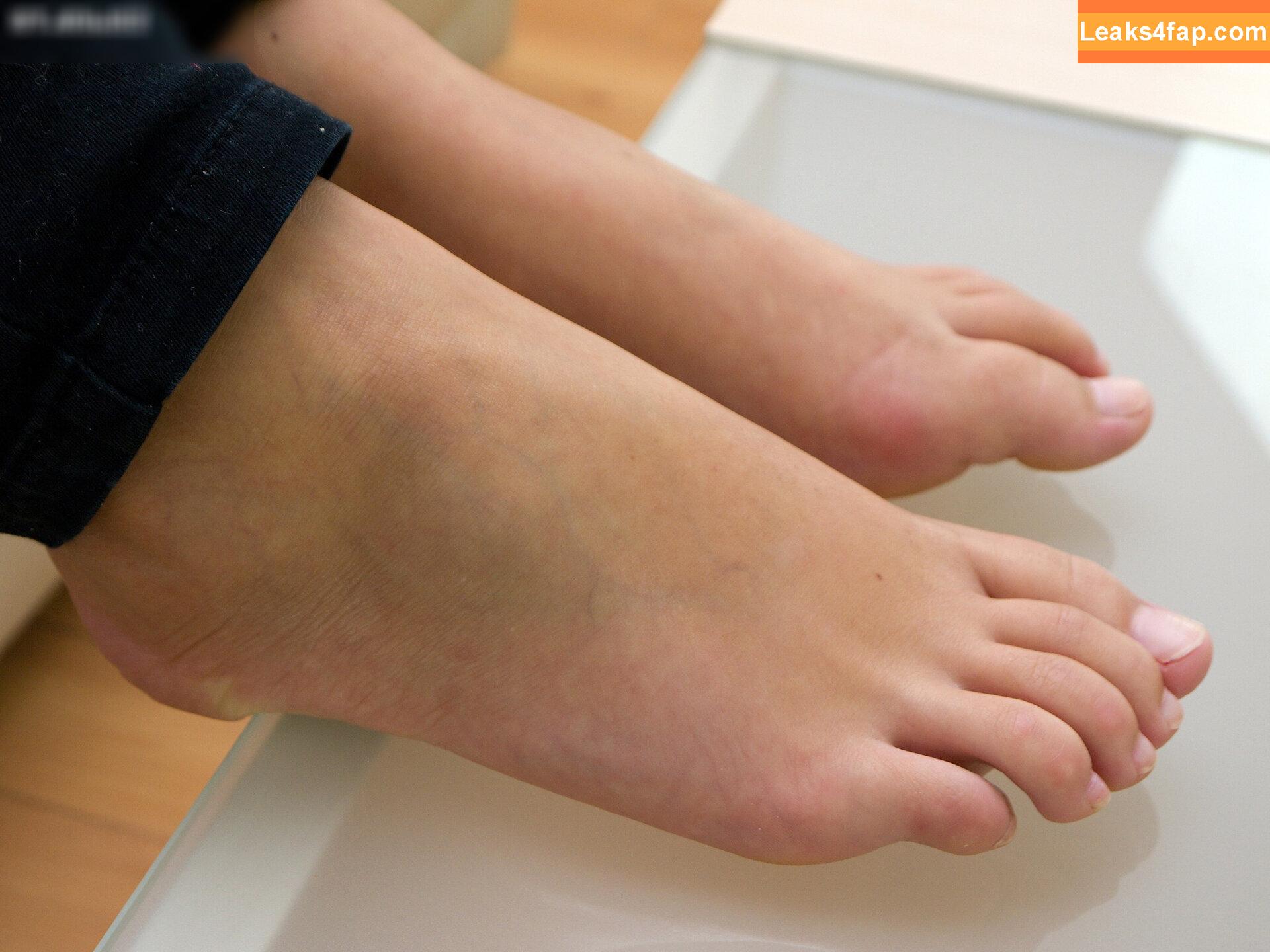 Footlovegirls /  leaked photo photo #1219