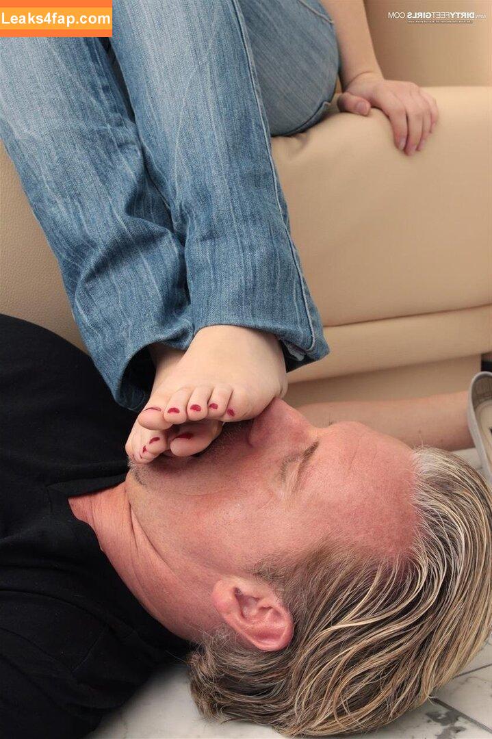 Footlovegirls /  leaked photo photo #1265