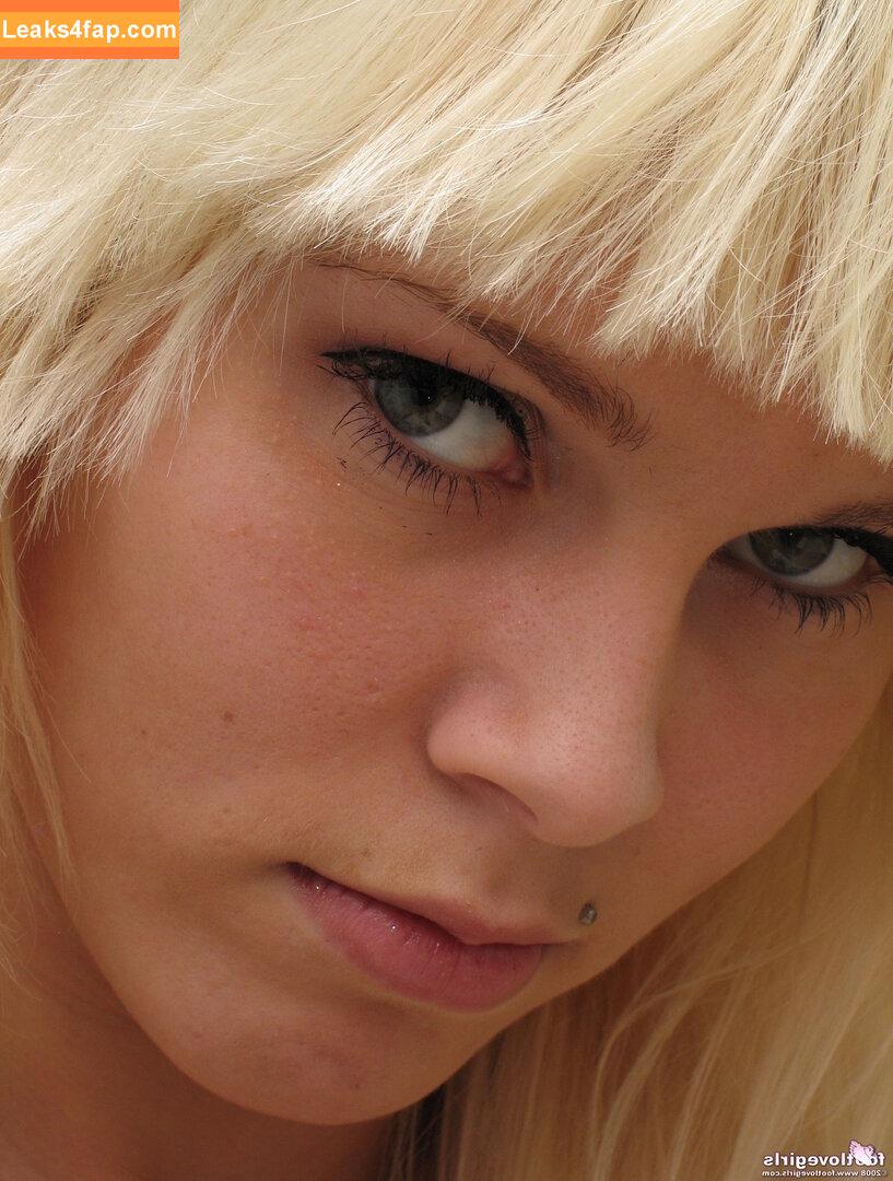 Footlovegirls /  слитое фото фото #1745