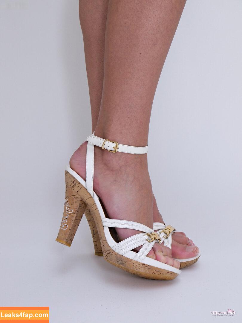 Footlovegirls /  leaked photo photo #1778