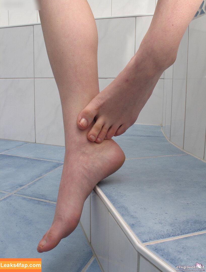 Footlovegirls /  слитое фото фото #1909