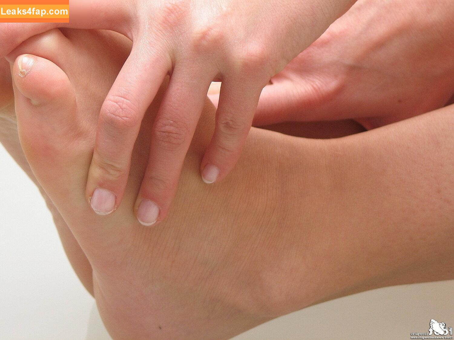 Footlovegirls /  leaked photo photo #1929