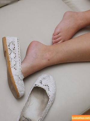 Footlovegirls photo #1372