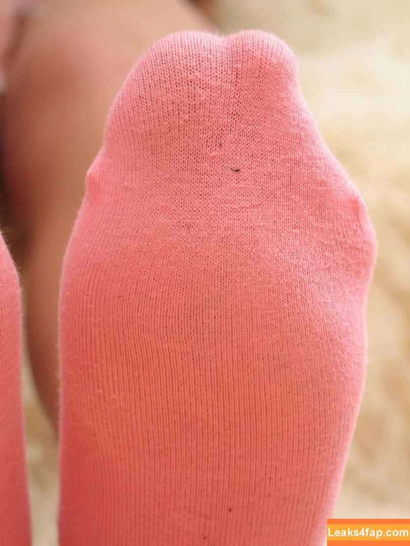 Footlovegirls /  leaked photo photo #2059