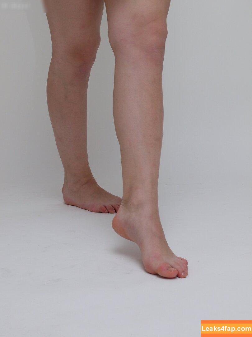Footlovegirls /  leaked photo photo #2335