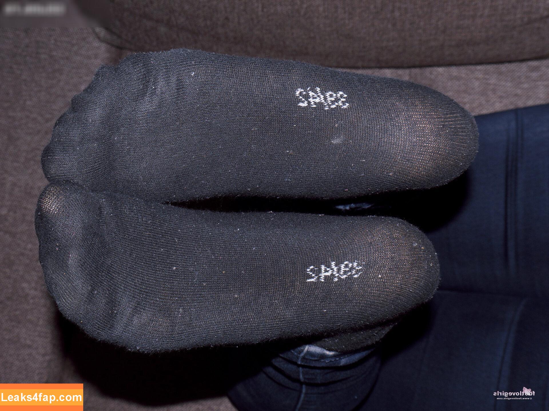 Footlovegirls /  leaked photo photo #2405