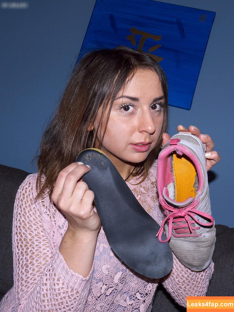 Footlovegirls /  leaked photo photo #2410
