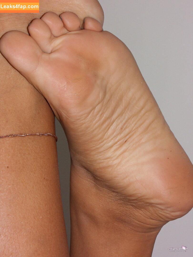 Footlovegirls /  leaked photo photo #2961
