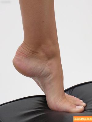Footlovegirls photo #2029