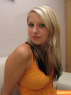 Footlovegirls photo #2145