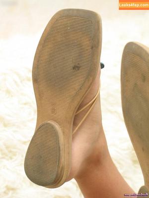 Footlovegirls photo #2494