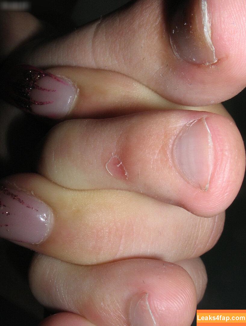 Footlovegirls /  leaked photo photo #3114
