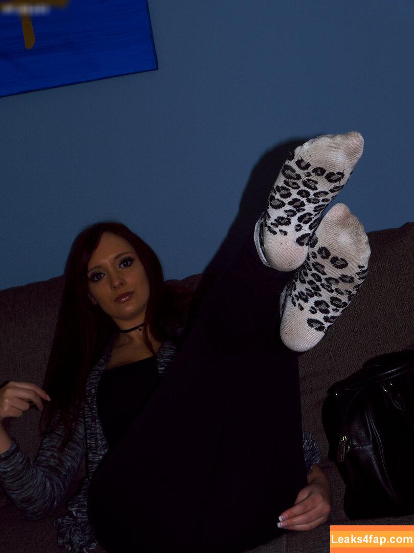 Footlovegirls /  leaked photo photo #3451