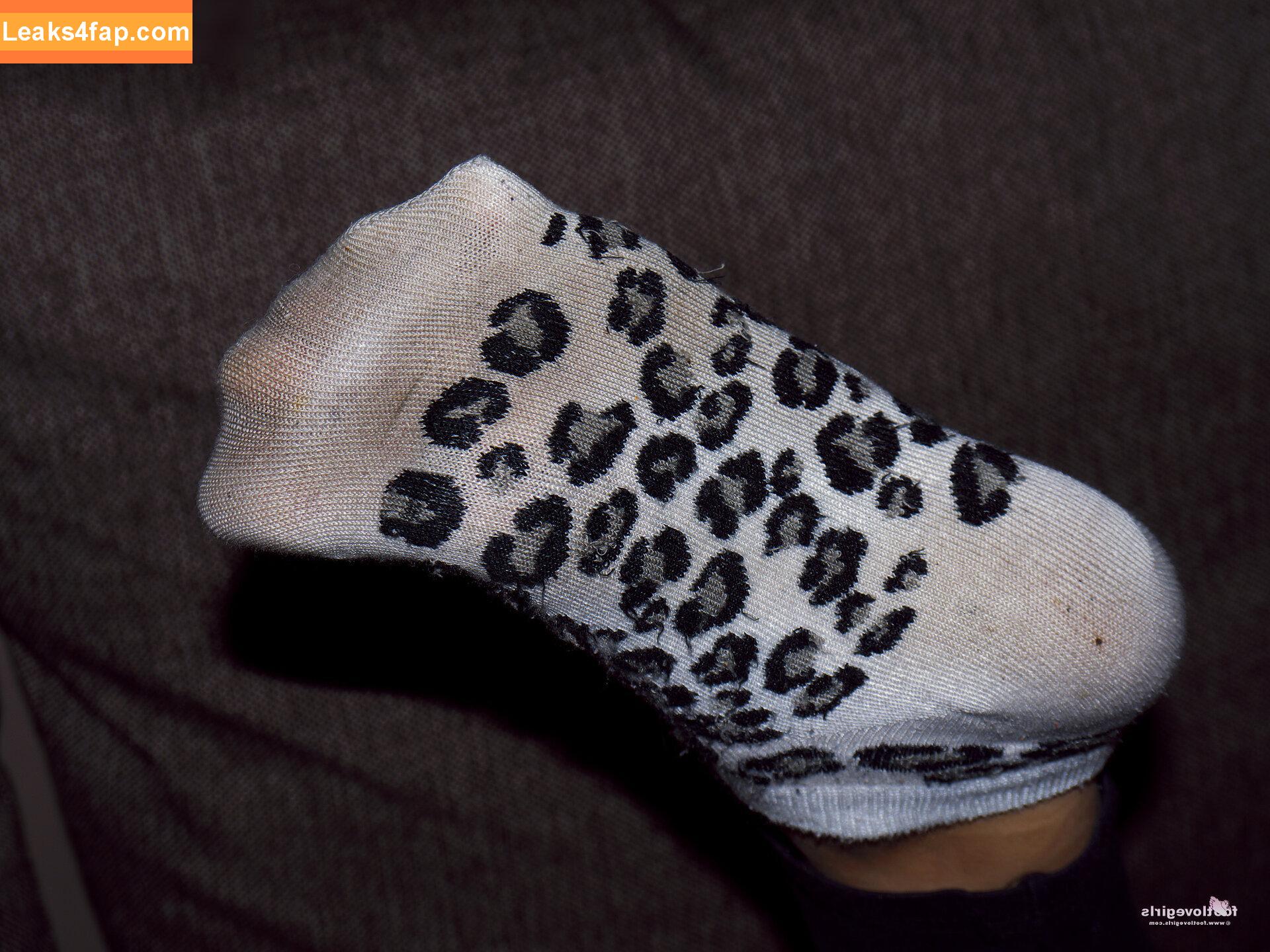 Footlovegirls /  leaked photo photo #3463