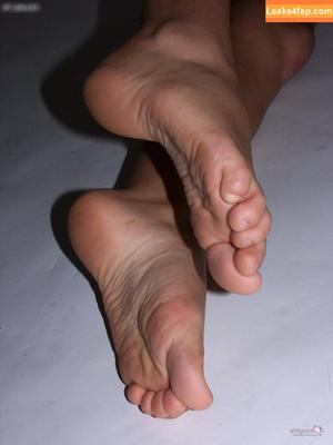 Footlovegirls photo #3884