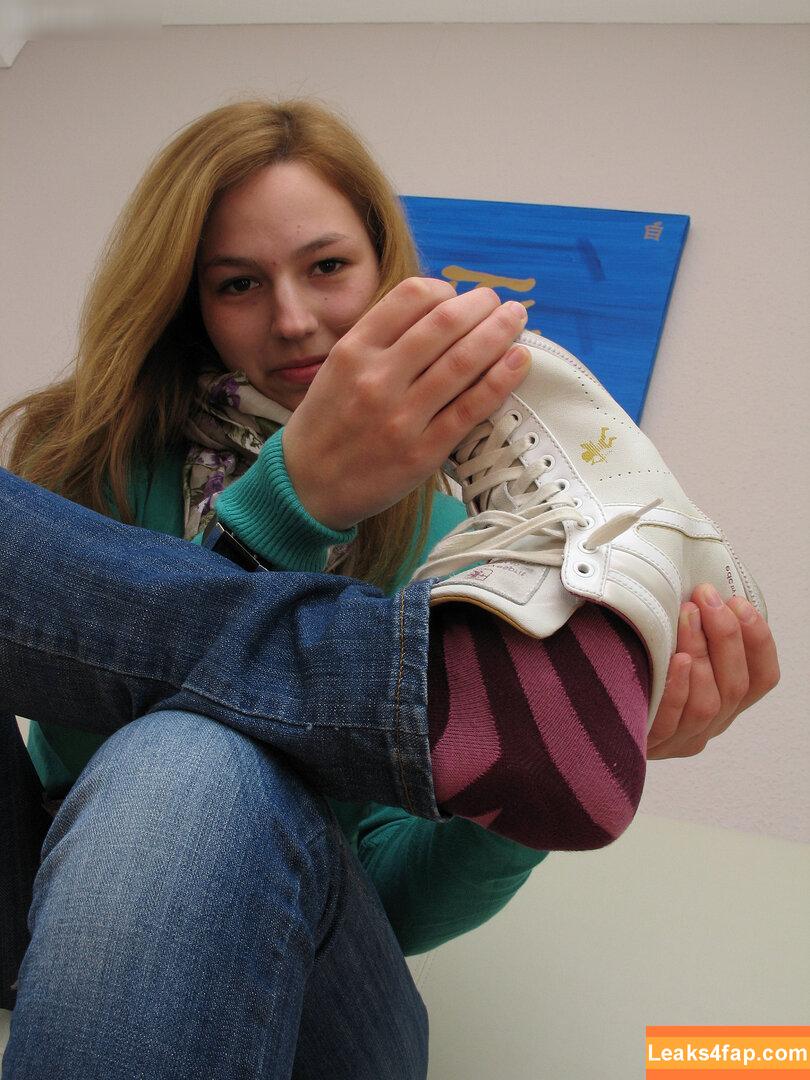 Footlovegirls /  leaked photo photo #4057