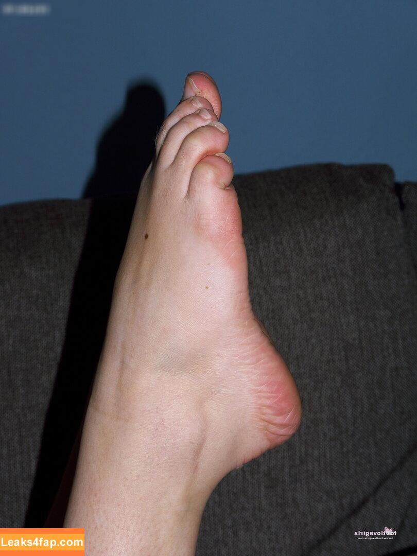 Footlovegirls /  leaked photo photo #4176