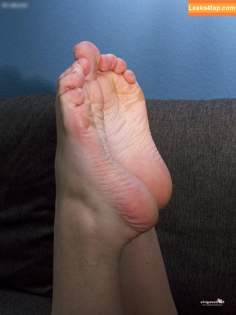 Footlovegirls /  leaked photo photo #4199