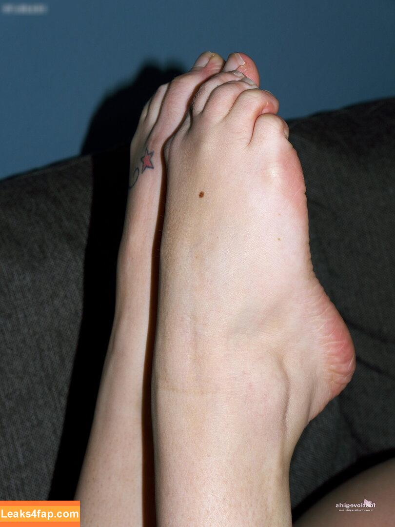 Footlovegirls /  leaked photo photo #4211