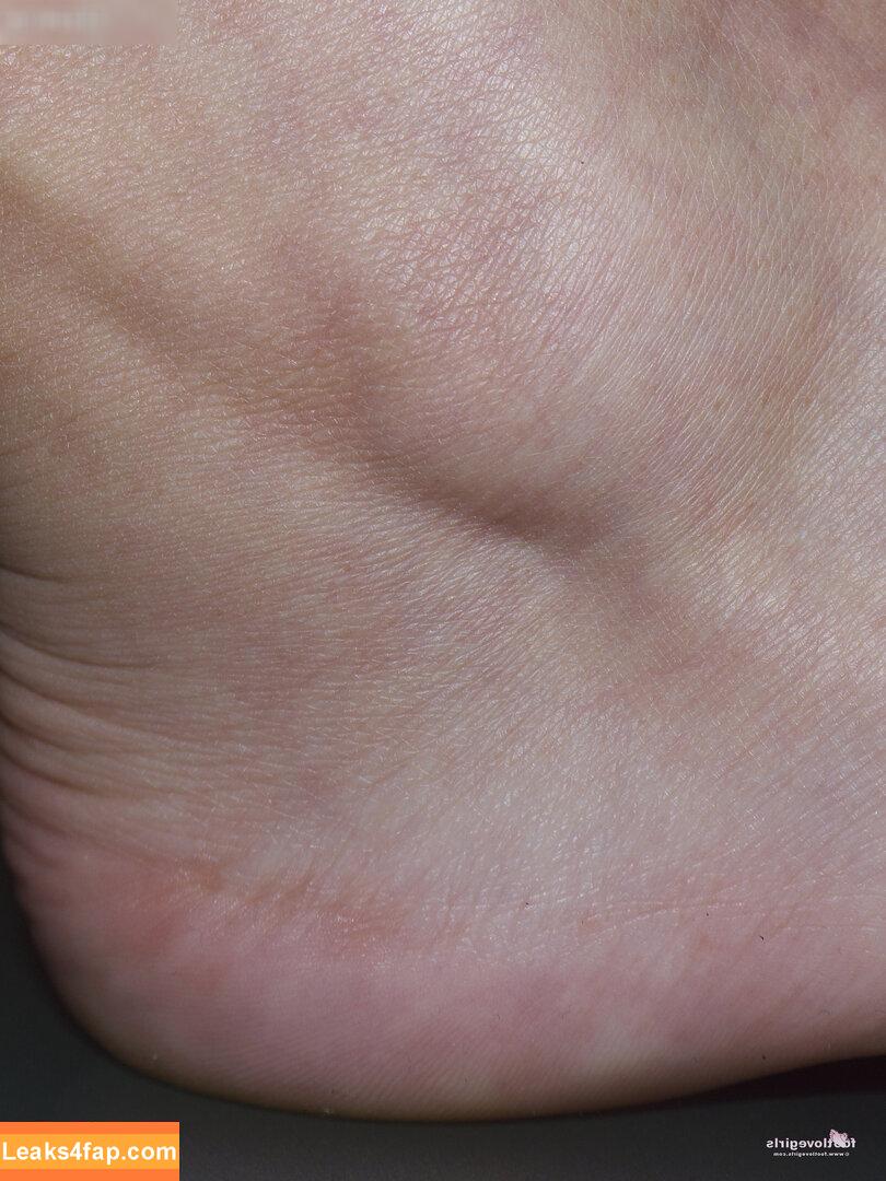 Footlovegirls /  leaked photo photo #4365