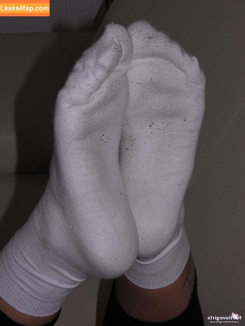 Footlovegirls /  leaked photo photo #4706