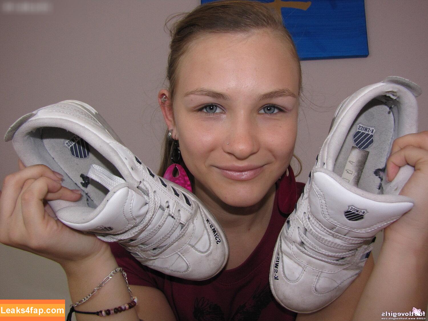 Footlovegirls /  leaked photo photo #4779