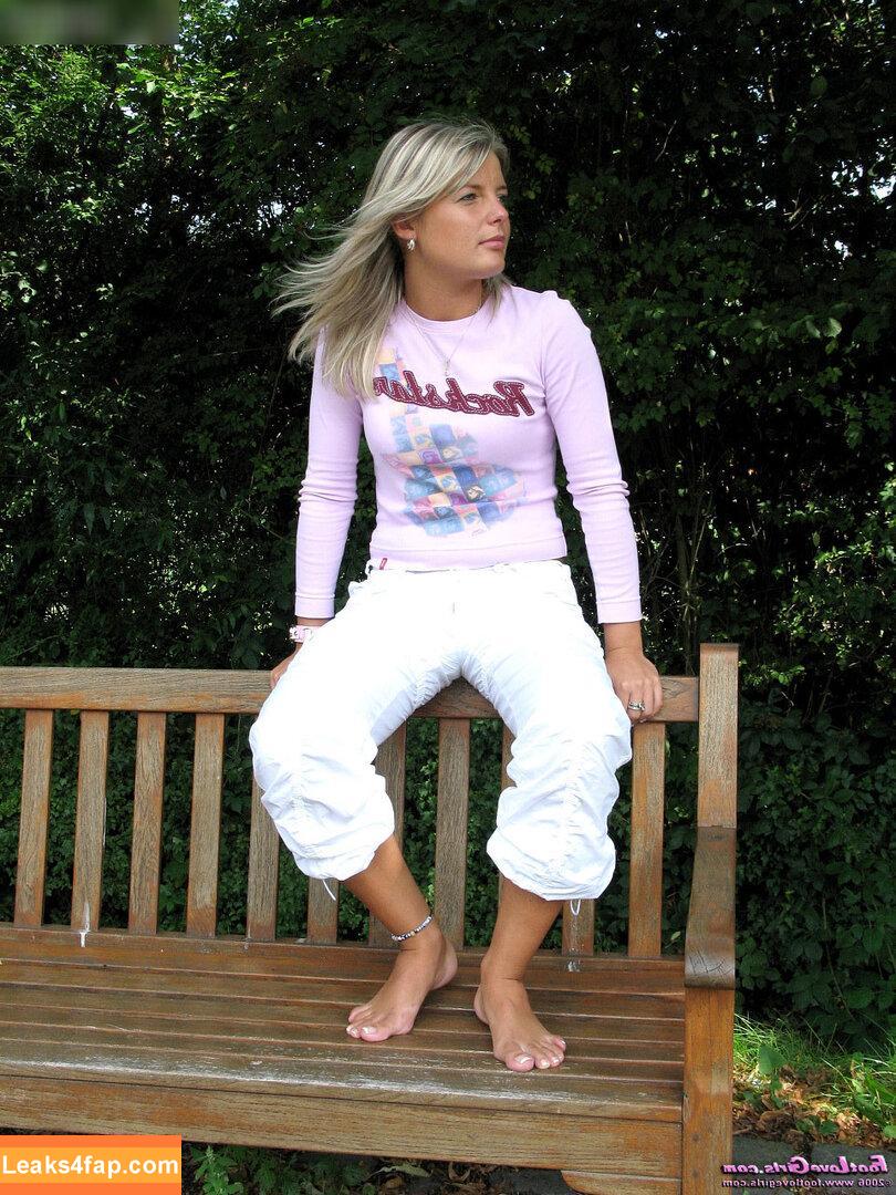 Footlovegirls /  leaked photo photo #4801