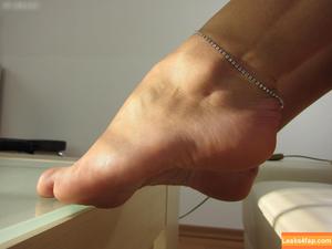 Footlovegirls photo #4025