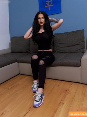 Footlovegirls photo #4172