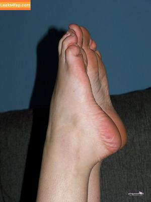 Footlovegirls photo #4206