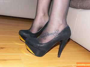 Footlovegirls photo #4222