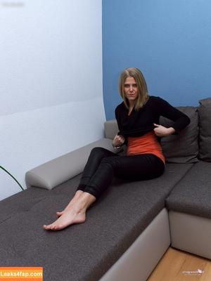 Footlovegirls photo #4345