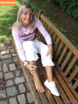 Footlovegirls photo #4824