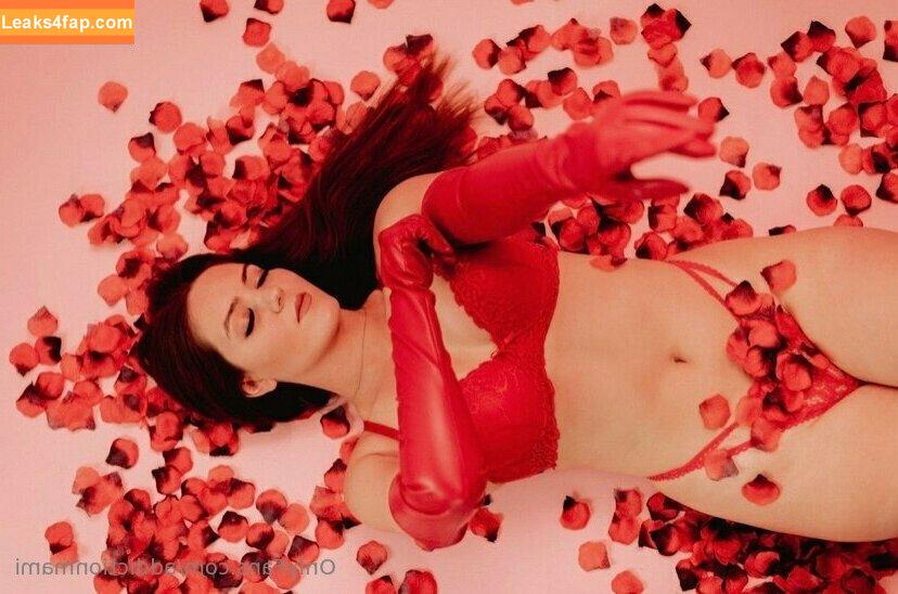 foreignbaddie18 / foreignbaddie21 leaked photo photo #0026