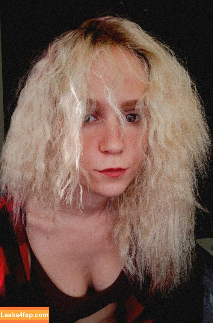 Fox Tsai-Shen / foxygen / stonedfoxmag leaked photo photo #0007