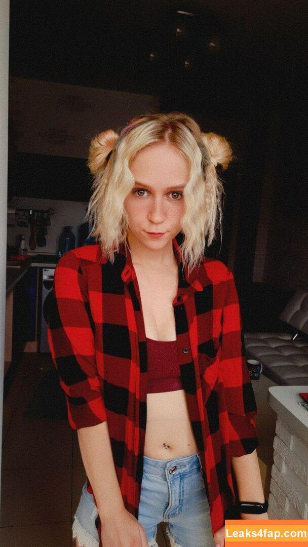 Fox Tsai-Shen / foxygen / stonedfoxmag leaked photo photo #0008