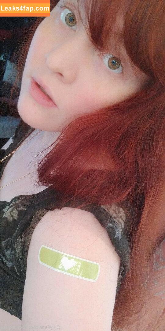 FoxyCosplay / foxy.cosplay / foxy_cosplay leaked photo photo #0220