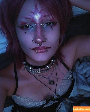 Fragile.vampire photo #0002