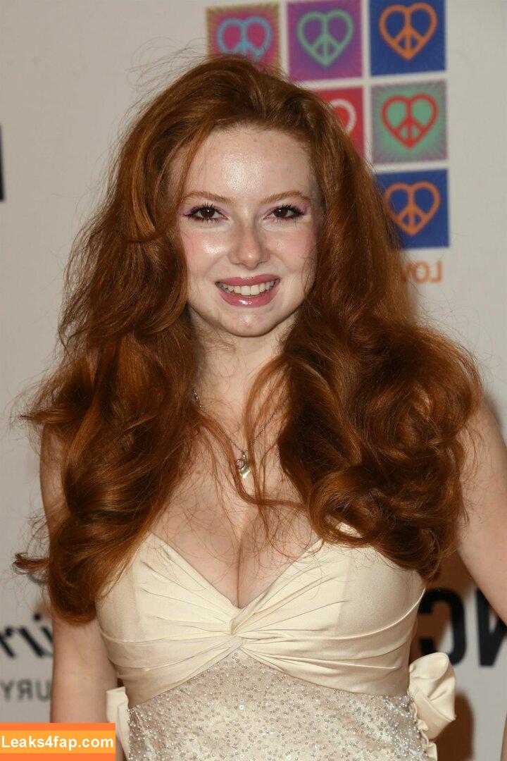 Francesca Capaldi / francescacapaldi слитое фото фото #0344