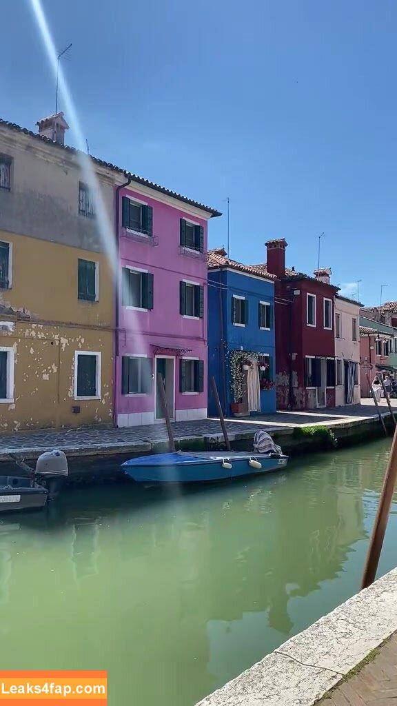 Francesca Capaldi / francescacapaldi слитое фото фото #0392