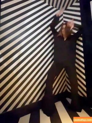 Frankie Bridge photo #0236