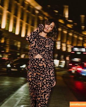 Frankie Bridge photo #0246