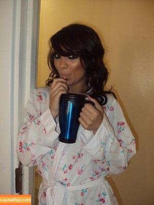 Frankie Bridge photo #0313