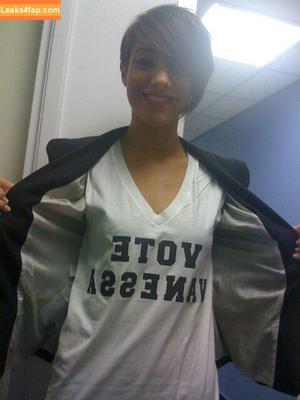 Frankie Bridge photo #0382